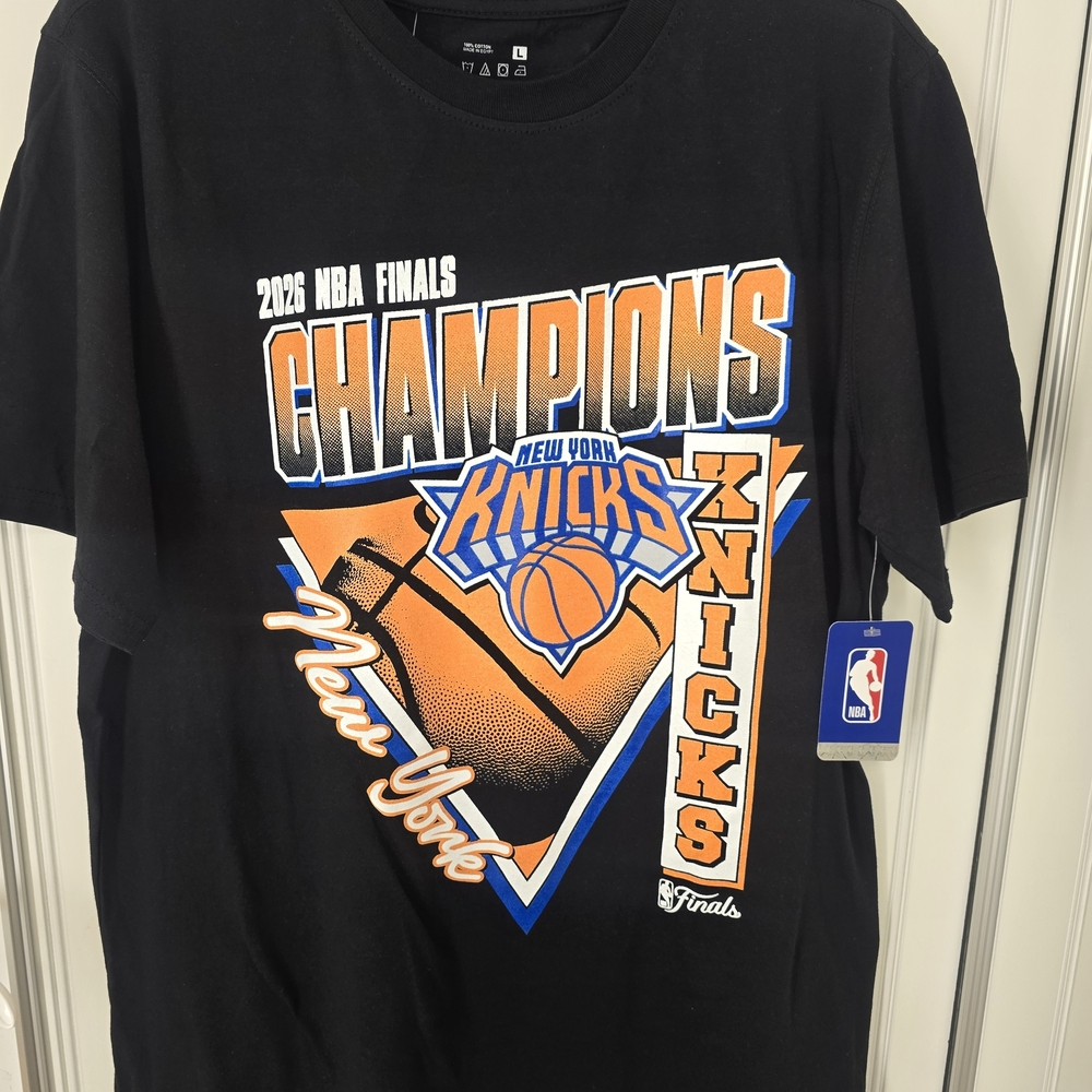 NBA New York Knicks Black Orange & Blue Crewneck Graphic Tee